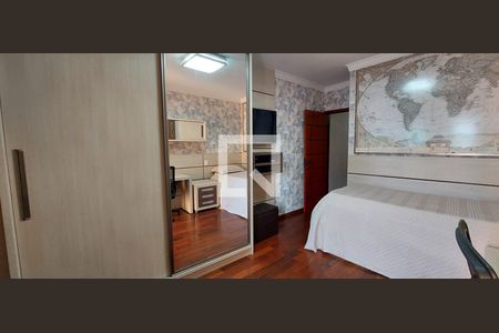 Casa à venda com 298m², 3 quartos e 6 vagas Casa à venda com 298m², 3 quartos e 6 vagasQuarto 2