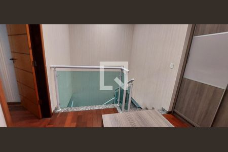 Casa à venda com 298m², 3 quartos e 6 vagas Casa à venda com 298m², 3 quartos e 6 vagasSaleta