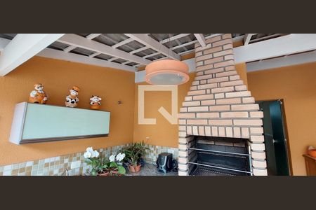 Casa à venda com 298m², 3 quartos e 6 vagas Casa à venda com 298m², 3 quartos e 6 vagasÁrea comum