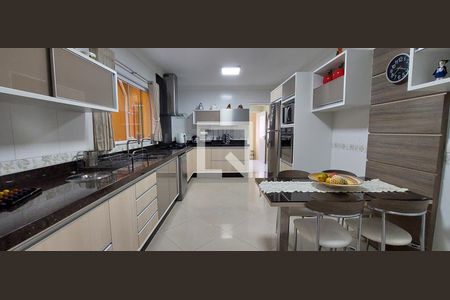 Casa à venda com 298m², 3 quartos e 6 vagas Casa à venda com 298m², 3 quartos e 6 vagasCozinha