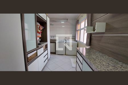 Casa à venda com 298m², 3 quartos e 6 vagas Casa à venda com 298m², 3 quartos e 6 vagasCozinha