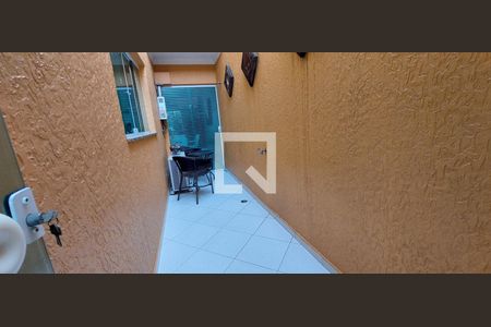 Casa à venda com 298m², 3 quartos e 6 vagas Casa à venda com 298m², 3 quartos e 6 vagasCorredor