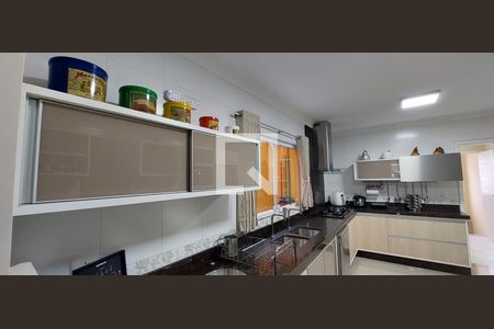 Casa à venda com 298m², 3 quartos e 6 vagas Casa à venda com 298m², 3 quartos e 6 vagasCozinha