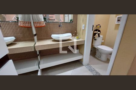 Casa à venda com 298m², 3 quartos e 6 vagas Casa à venda com 298m², 3 quartos e 6 vagasBanheiro