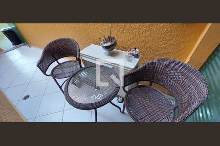 Casa à venda com 298m², 3 quartos e 6 vagas Casa à venda com 298m², 3 quartos e 6 vagasvaranda