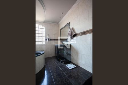 Casa à venda com 300m², 6 quartos e 4 vagasBanheiro Suíte 2 - 2º andar