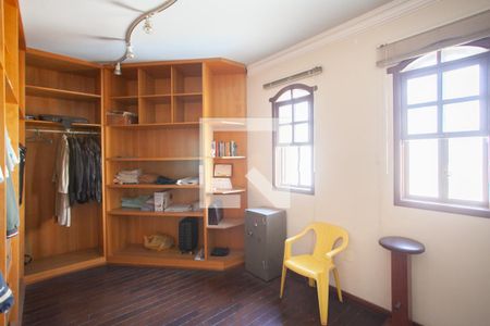 Casa à venda com 300m², 6 quartos e 4 vagasCloset Suíte 2 - 2º andar