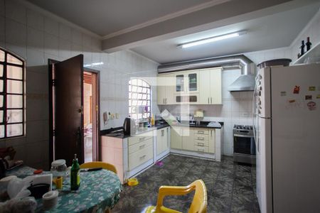 Casa à venda com 300m², 6 quartos e 4 vagasCozinha