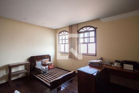 Casa à venda com 300m², 6 quartos e 4 vagasQuarto 3 - 2º andar