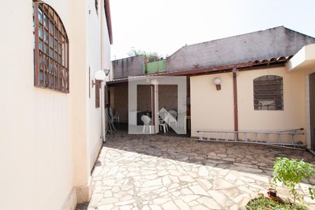 Casa à venda com 300m², 6 quartos e 4 vagasQuintal