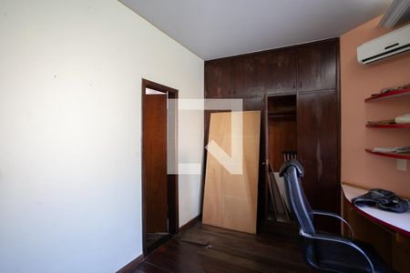 Casa à venda com 300m², 6 quartos e 4 vagasSuíte 1 - 1º andar