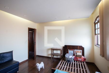 Casa à venda com 300m², 6 quartos e 4 vagasQuarto 3 - 2º andar