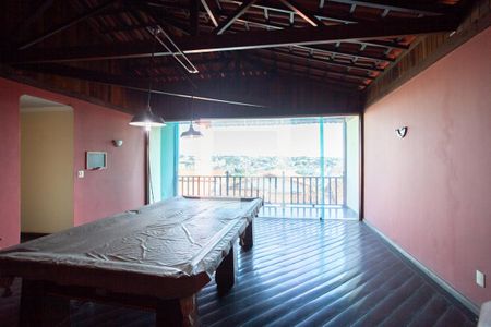 Casa à venda com 300m², 6 quartos e 4 vagasEspaço de Jogos