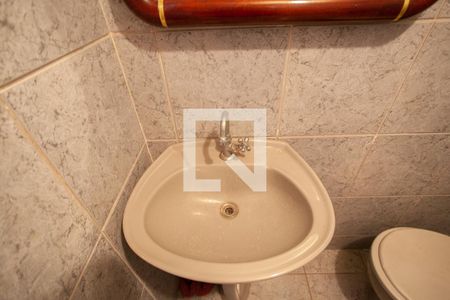 Casa à venda com 300m², 6 quartos e 4 vagasBanheiro de serviço