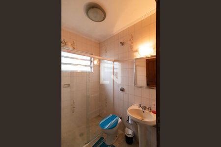 Casa à venda com 450m², 6 quartos e 2 vagas Casa à venda com 450m², 6 quartos e 2 vagasBanheiro 1