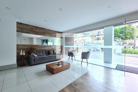 Apartamento à venda com 81m², 3 quartos e 1 vaga Apartamento à venda com 81m², 3 quartos e 1 vagaHall social