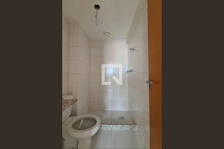 Apartamento à venda com 81m², 3 quartos e 1 vaga Apartamento à venda com 81m², 3 quartos e 1 vagaBanheiro