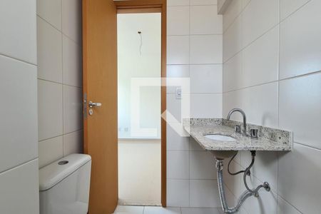 Apartamento à venda com 81m², 3 quartos e 1 vaga Apartamento à venda com 81m², 3 quartos e 1 vagaBanheiro da Suíte