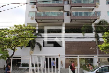 Apartamento à venda com 75m², 3 quartos e 2 vagasFachada do bloco