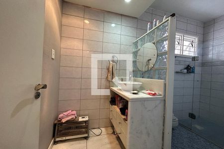 Casa à venda com 300m², 5 quartos e 2 vagasBanheiro