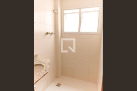 Apartamento à venda com 75m², 3 quartos e 2 vagas Apartamento à venda com 75m², 3 quartos e 2 vagasBanheiro da Suíte