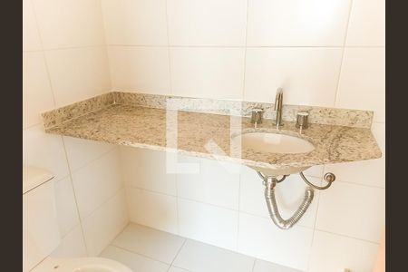 Apartamento à venda com 75m², 3 quartos e 2 vagas Apartamento à venda com 75m², 3 quartos e 2 vagasBanheiro da Suíte