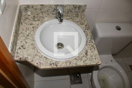 Apartamento à venda com 94m², 3 quartos e 2 vagas Apartamento à venda com 94m², 3 quartos e 2 vagasBanheiro 2