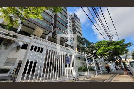 Apartamento à venda com 82m², 3 quartos e 2 vagas Apartamento à venda com 82m², 3 quartos e 2 vagasFachada do Prédio