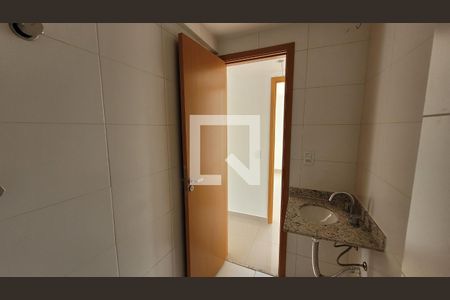 Apartamento à venda com 81m², 3 quartos e 2 vagasBanheiro