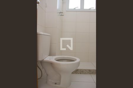 Apartamento à venda com 81m², 3 quartos e 2 vagasBanheiro da Suíte