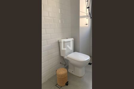 Apartamento à venda com 58m², 2 quartos e 1 vaga Apartamento à venda com 58m², 2 quartos e 1 vagaBanheiro
