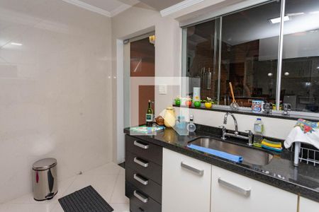 Casa à venda com 322m², 3 quartos e 2 vagasCozinha 