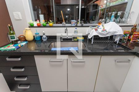 Casa à venda com 322m², 3 quartos e 2 vagasCozinha 