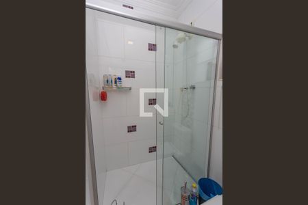 Casa à venda com 322m², 3 quartos e 2 vagasBanheiro social 