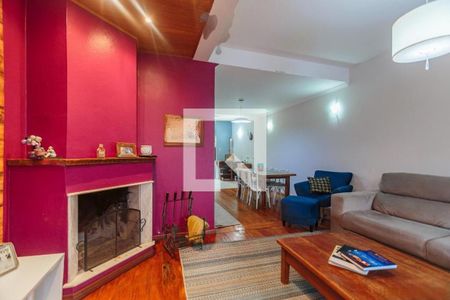 Casa à venda com 3 quartos, 182m² em Guarujá, Porto Alegre