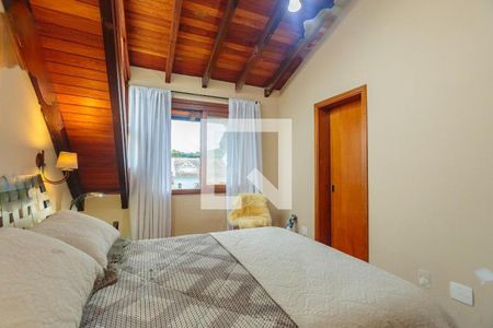 Casa à venda com 3 quartos, 182m² em Guarujá, Porto Alegre