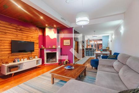 Casa à venda com 3 quartos, 182m² em Guarujá, Porto Alegre
