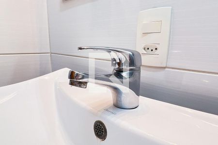 Casa à venda com 88m², 2 quartos e 1 vaga Casa à venda com 88m², 2 quartos e 1 vagaBanheiro