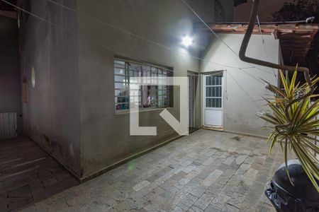 Casa à venda com 390m², 4 quartos e 4 vagas Casa à venda com 390m², 4 quartos e 4 vagasQuintal