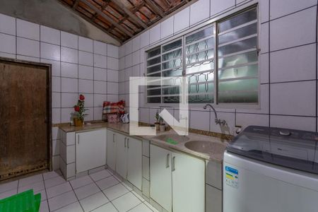 Casa à venda com 390m², 4 quartos e 4 vagas Casa à venda com 390m², 4 quartos e 4 vagasÁrea de Serviço