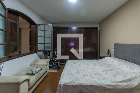 Casa à venda com 390m², 4 quartos e 4 vagas Casa à venda com 390m², 4 quartos e 4 vagasSuíte 1