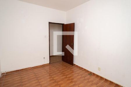 Casa à venda com 200m², 3 quartos e 3 vagas Casa à venda com 200m², 3 quartos e 3 vagasQuarto 2