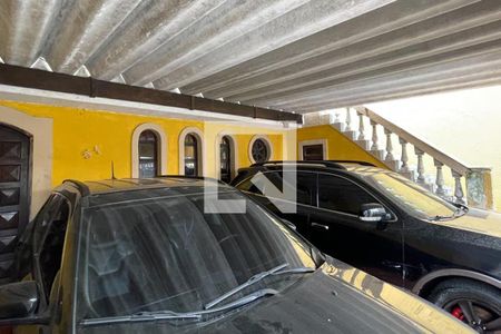 Casa à venda com 200m², 3 quartos e 3 vagas Casa à venda com 200m², 3 quartos e 3 vagasGaragem