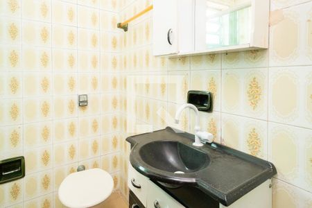 Casa à venda com 200m², 3 quartos e 3 vagas Casa à venda com 200m², 3 quartos e 3 vagasBanheiro Social