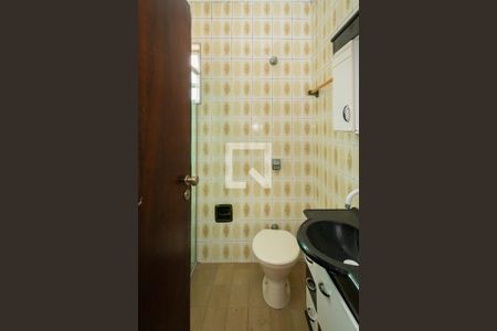 Casa à venda com 200m², 3 quartos e 3 vagas Casa à venda com 200m², 3 quartos e 3 vagasBanheiro Social