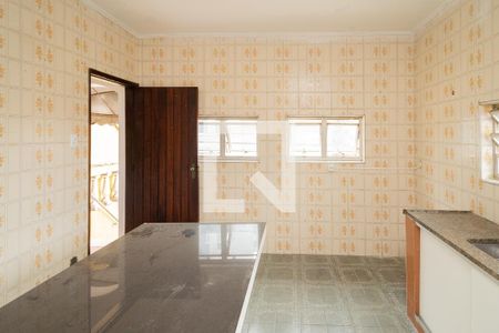 Casa à venda com 200m², 3 quartos e 3 vagas Casa à venda com 200m², 3 quartos e 3 vagasCozinha