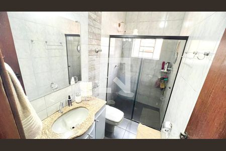 Casa à venda com 308m², 8 quartos e sem vaga Casa à venda com 308m², 8 quartos e sem vagaBanheiro