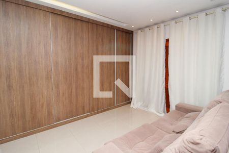 Casa à venda com 330m², 6 quartos e 4 vagasQuarto 4