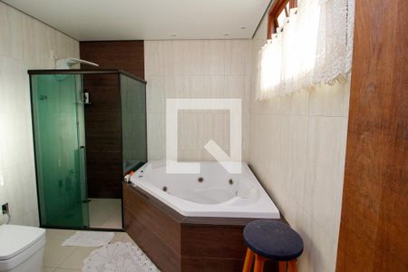 Casa à venda com 330m², 6 quartos e 4 vagasBanheiro do Quarto 4