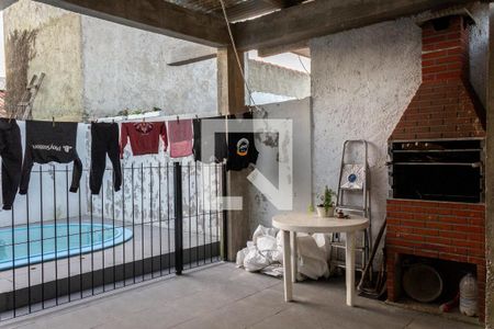 Casa à venda com 40m², 2 quartos e 1 vagaÁrea de Serviço